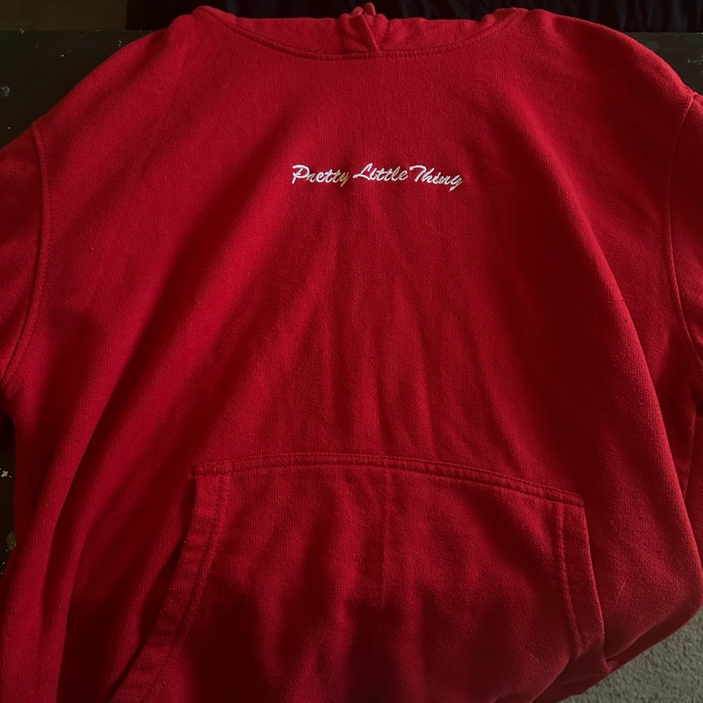 PrettyLittleThing Bold Red Sweatshirt